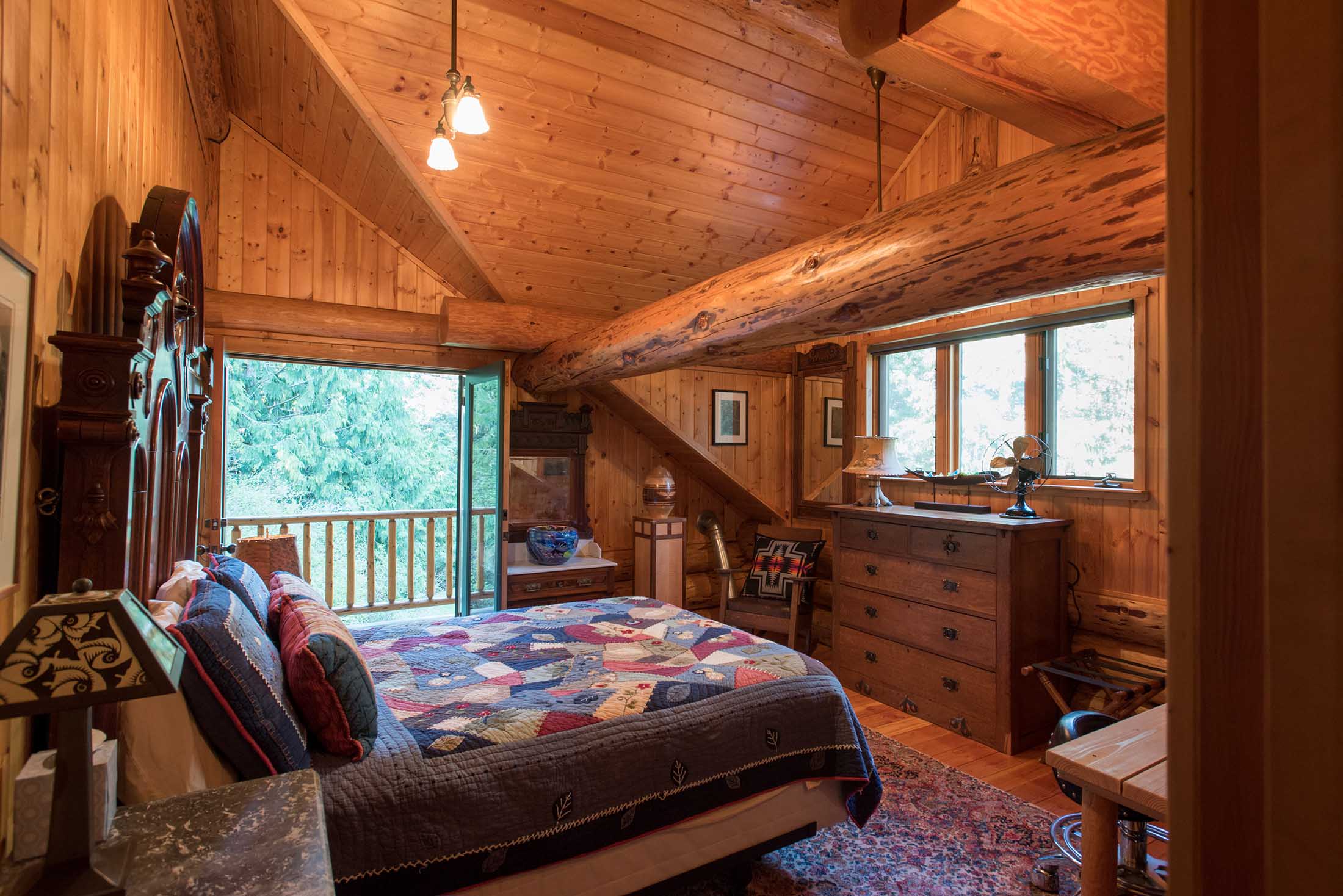 Lopez Island Vacation Homes — Cedar Ridge photo #4 (bedroom)